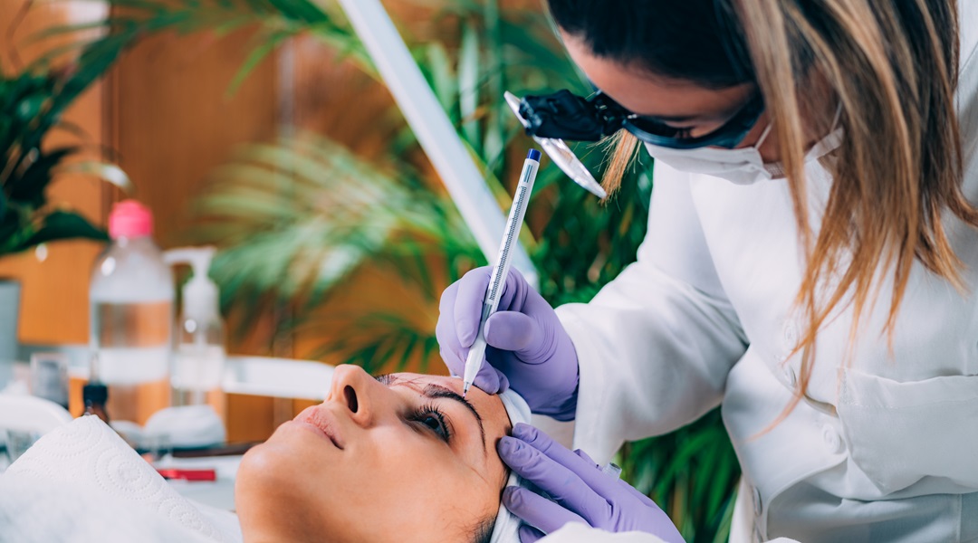 What Makes a Successful Microblading Technician?